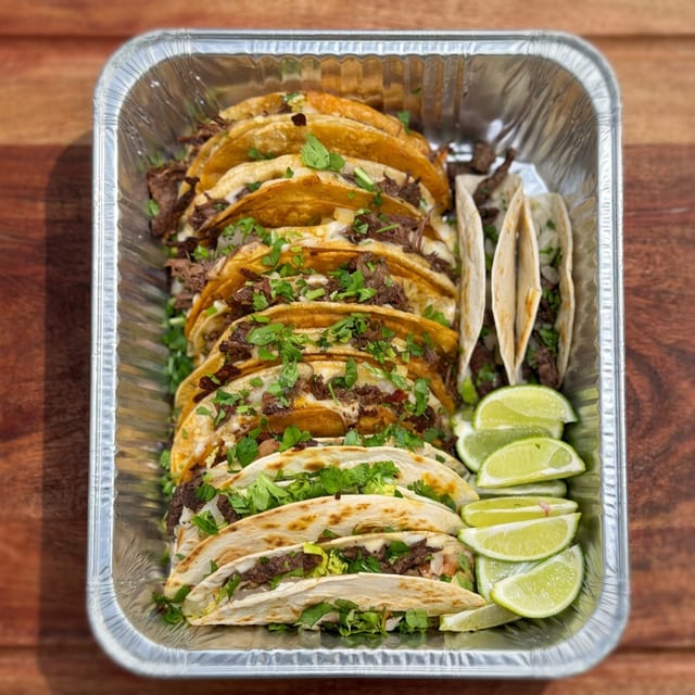12 Sabor Supreme Taco Tray.